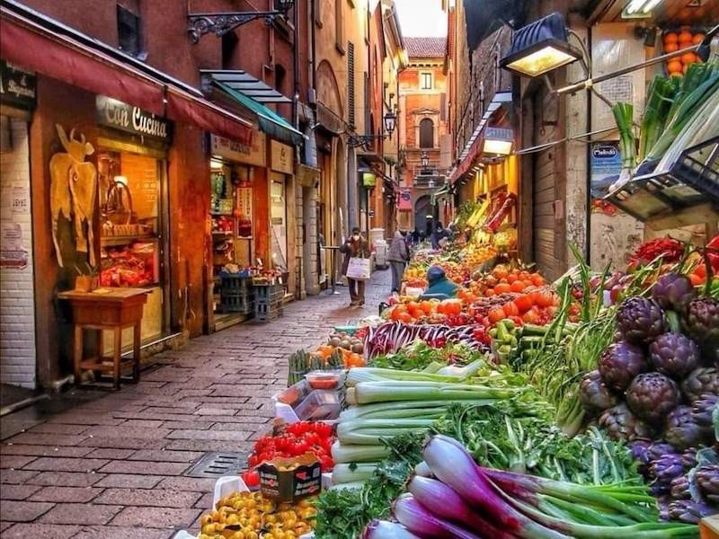 Market tour in Bologna